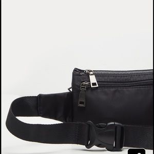 thin bum bag